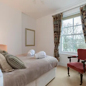  Apartment High Columns - Superb 2 Beds 2 Baths And Free Parking